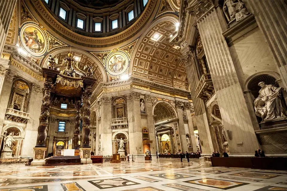 Roma: Visita a pie a la Basílica de San Pedro de la Ciudad del Vaticano