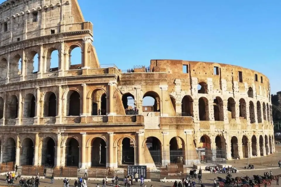 Roma: Visita guiada al Coliseo con entrada al Foro