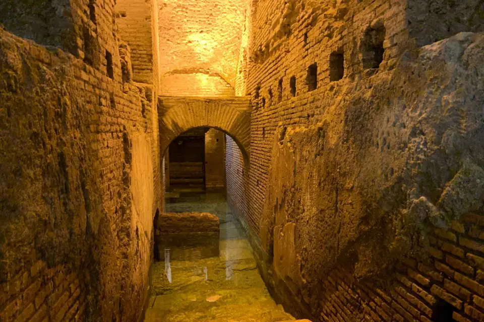 Roma: Visita guiada a la Domus Subterránea de la Fontana de Trevi