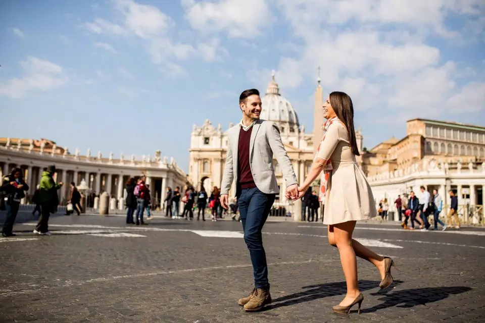 Visita a los Museos Vaticanos y a la Capilla Sisteen y acceso a la Bas