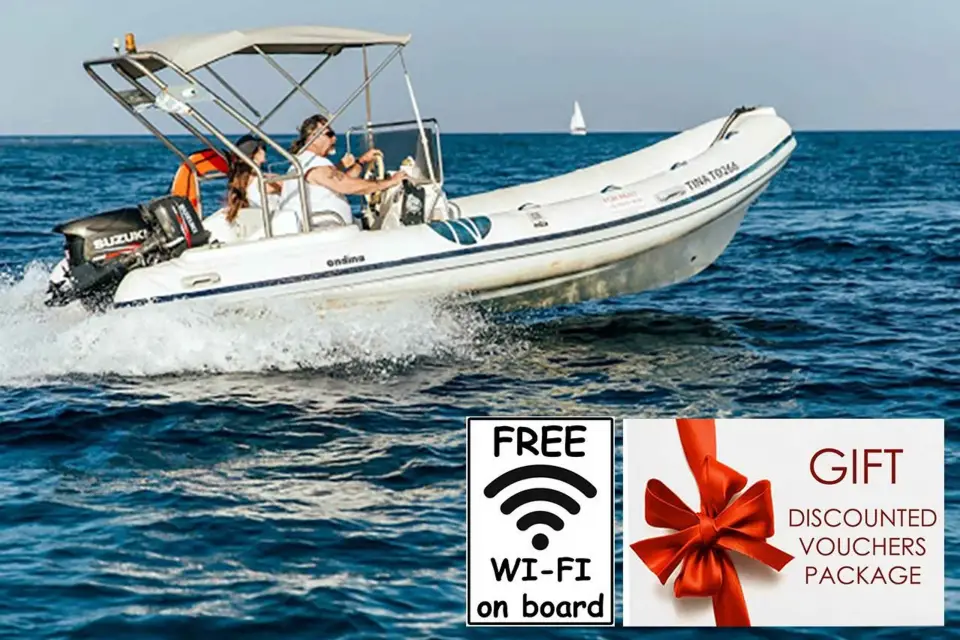 Santorini: Alquila un barco de alta velocidad Rib