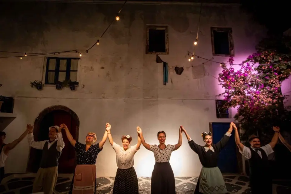Santorini: entradas para el espectáculo de boda griega
