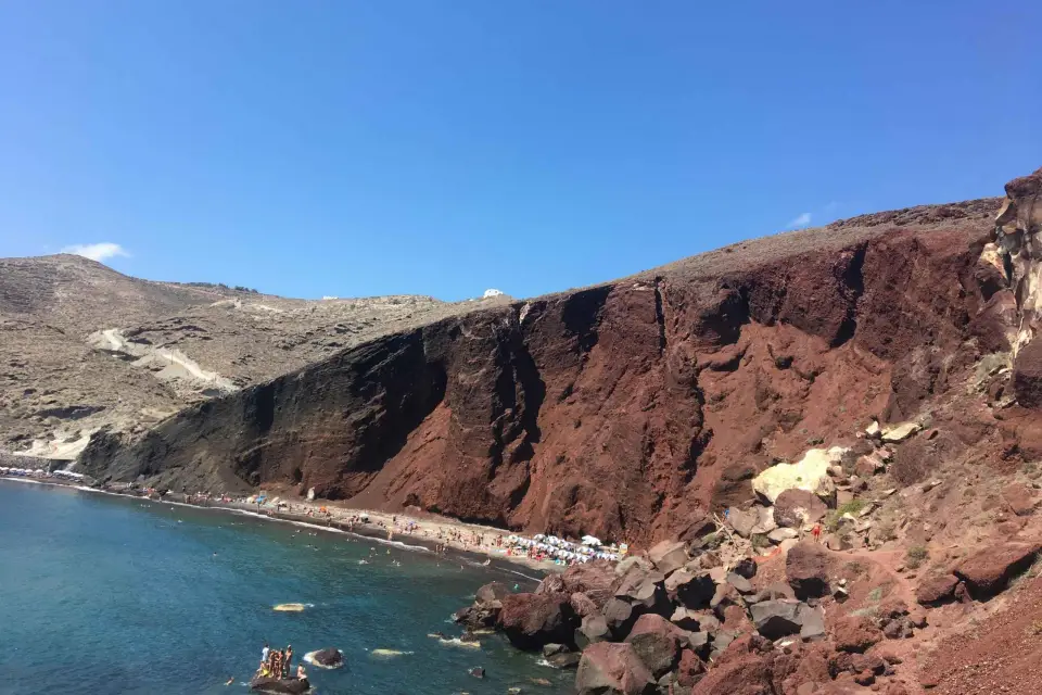 Santorini:Excursión guiada a Akrotiri y crucero en lancha motora con almuerzo