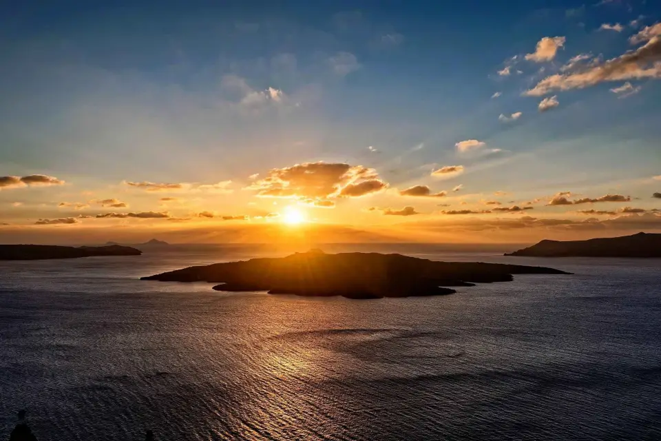 Excursión Privada en Tierra de Medio Día por la Auténtica Santorini Invisible