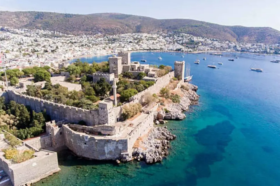 Desde Kos: Excursión Oriental en Autobús por Bodrum con Recogida y Ferry de ida y vuelta