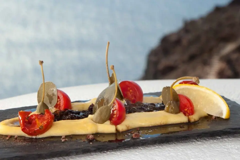 Santorini: Lección de cocina con cata de vinos o visita a la playa