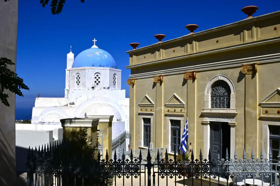 Santorini: Pueblos de Pyrgos y Megalochori con Cata de Vinos