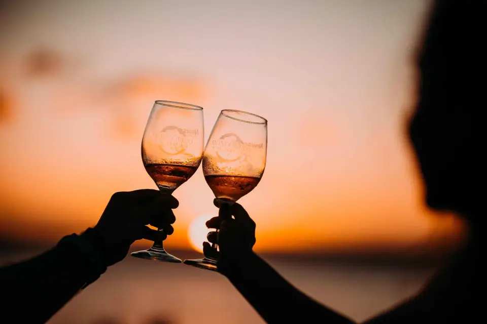 Santorini: Tour de Cata de Vinos con 12 Degustaciones y Aperitivos