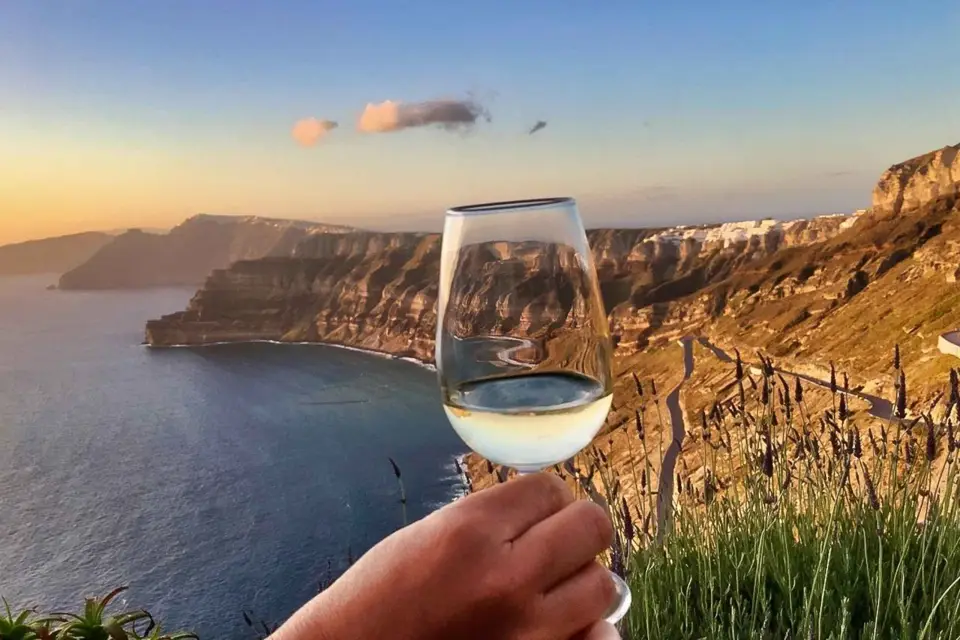 Santorini: Tour privado de cata de vinos y música local