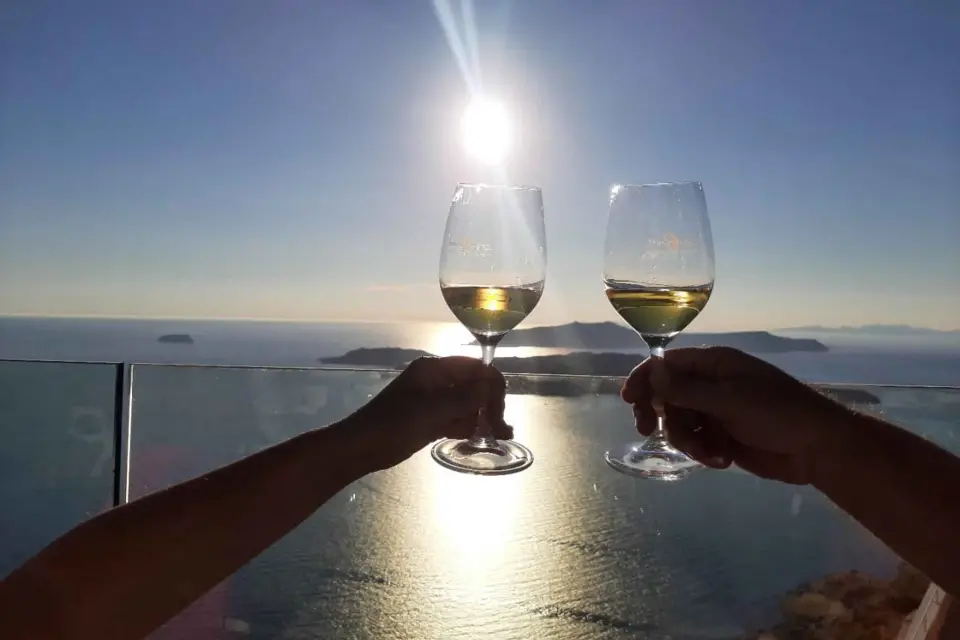 Santorini: Tour privado guiado por bodegas con cata de vinos