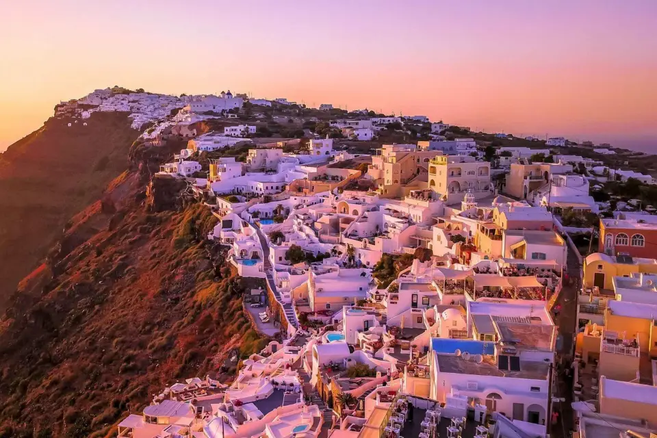 Santorini: Traslado desde/hasta el aeropuerto, el puerto y cualquier hotel