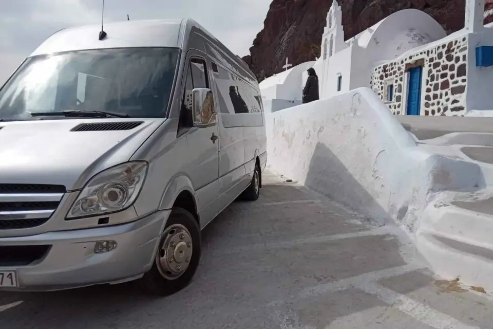 Santorini: Traslado Privado Aeropuerto, Puerto y Hoteles