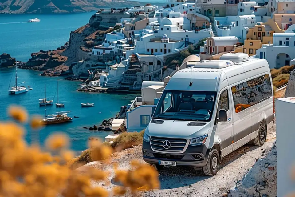Santorini: Traslado de Salida de los Hoteles al Puerto de Athinios