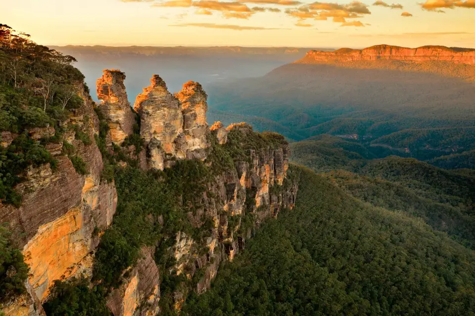 Sidney Excursión de un día a la cascada Bushwalk y a la puesta de sol en la Montaña Azul