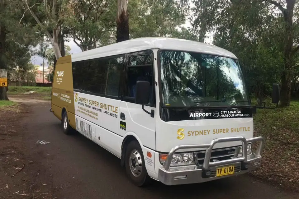 Sydney: Transfer Between Airport & Hotels or Cruise Terminal