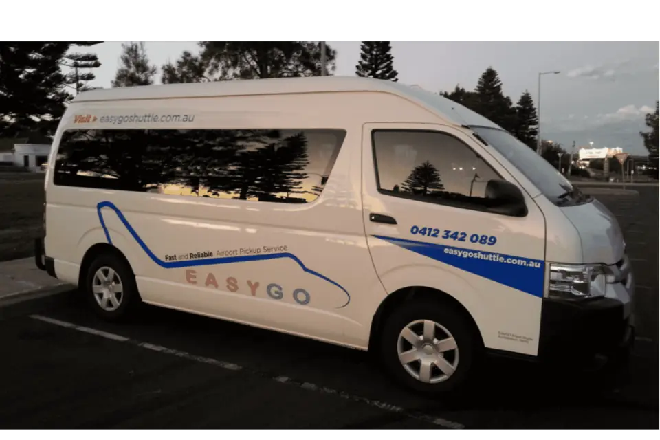 Traslados al aeropuerto y autobús de enlace - casa/hoteles