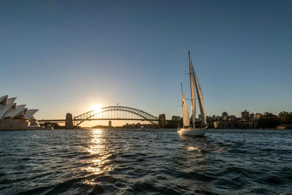 Sydney Harbour Sightseeing and History on Classic Yacht
