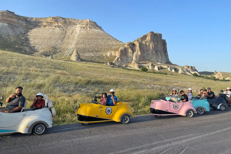 Tour en triciclo eléctrico por la Capadocia