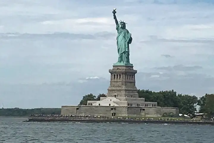 Recorrido turístico en autobús y paseo en barco por la ciudad de Nueva York