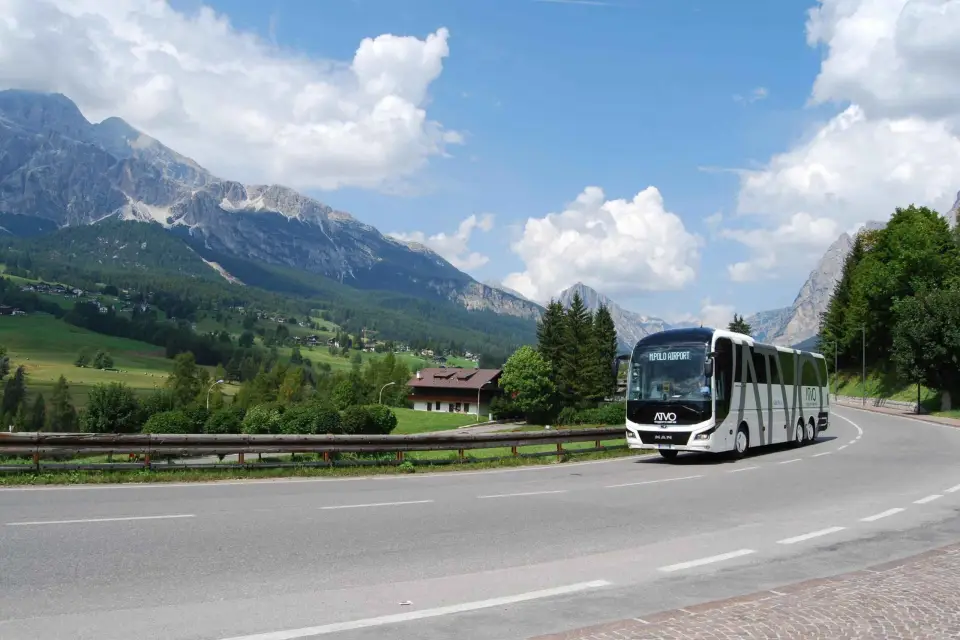 Autobús directo Aeropuerto de Venecia - Cortina