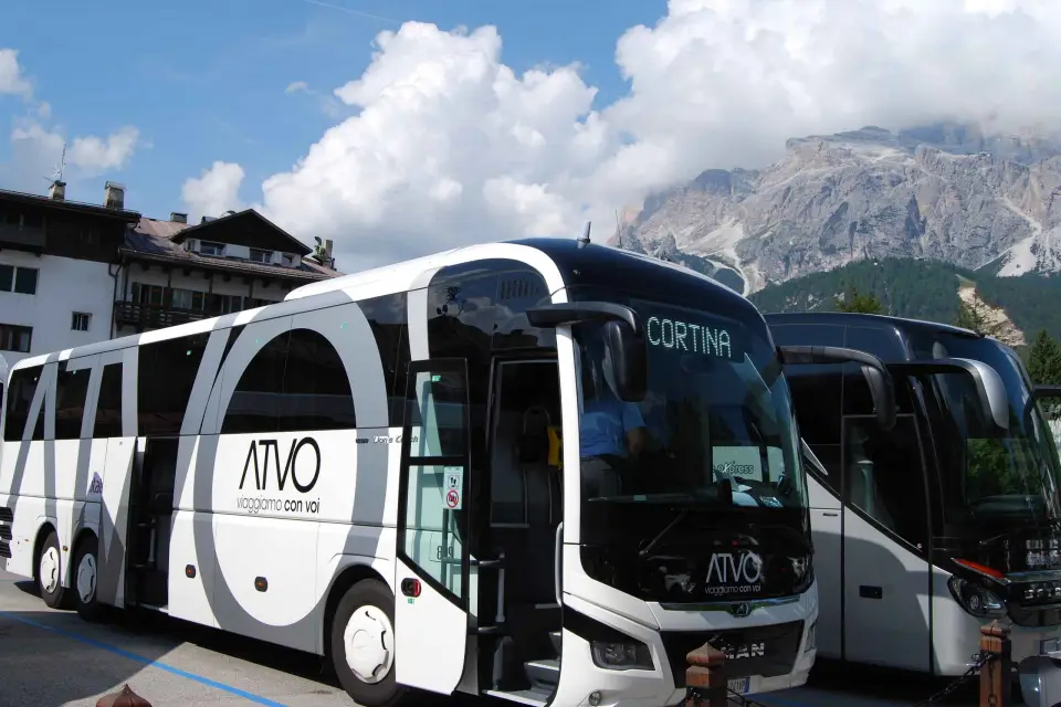 Autobús directo entre la estación de tren de Mestre y Cortina