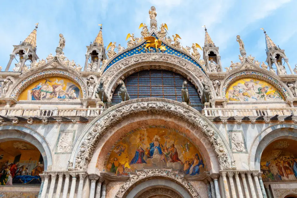 Venecia: Basílica de San Marcos y visita matinal en góndola