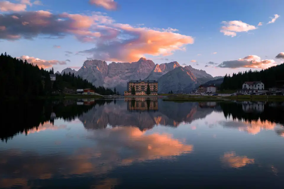 Desde Venecia: Excursión de un día a los Dolomitas y las Colinas del Prosecco con vino