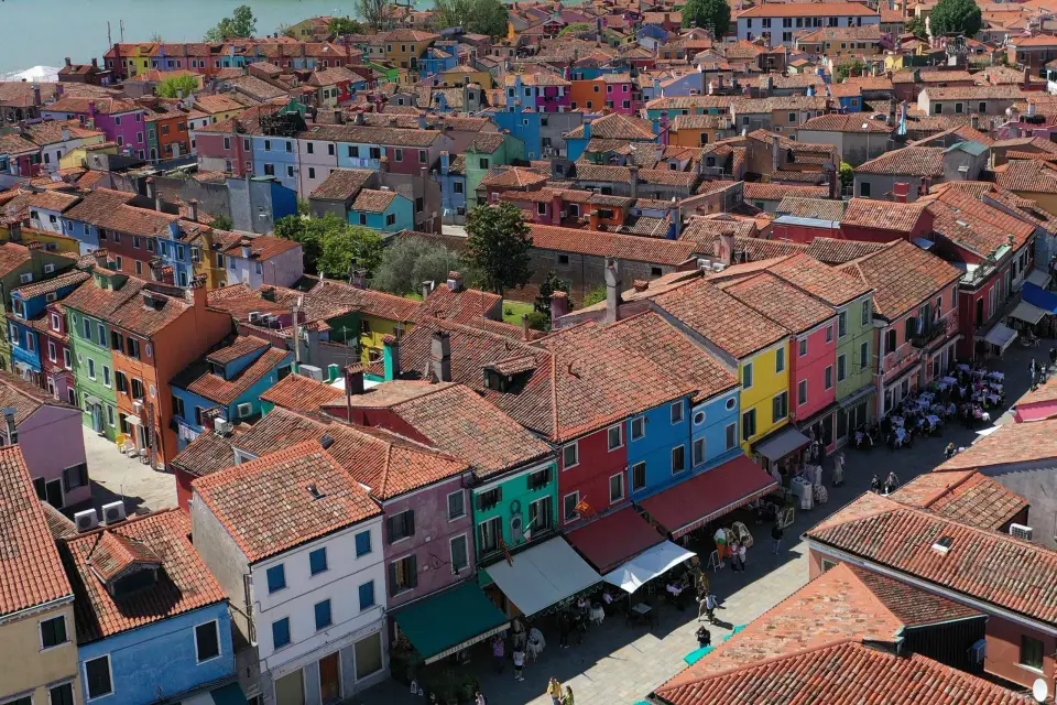 Venecia: Paseo en barco por Murano y Burano con espectáculo de soplado de vidrio