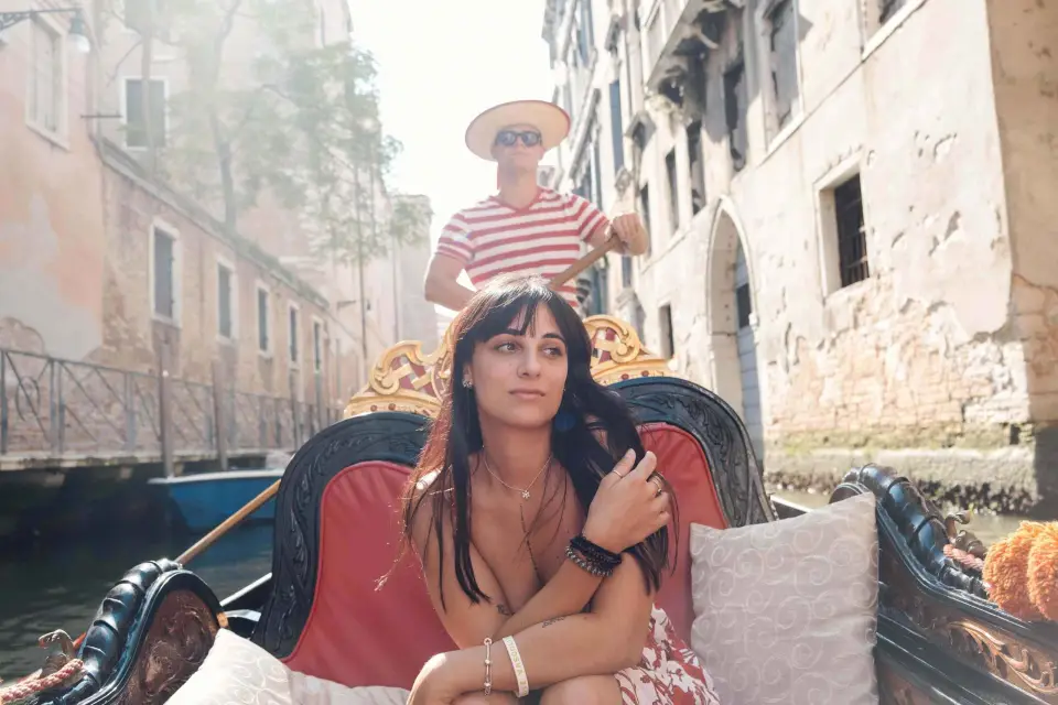 Paseo en góndola con sesión de fotos privada en Venecia