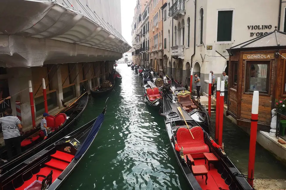 Paseo en góndola y tour a pie por Venecia
