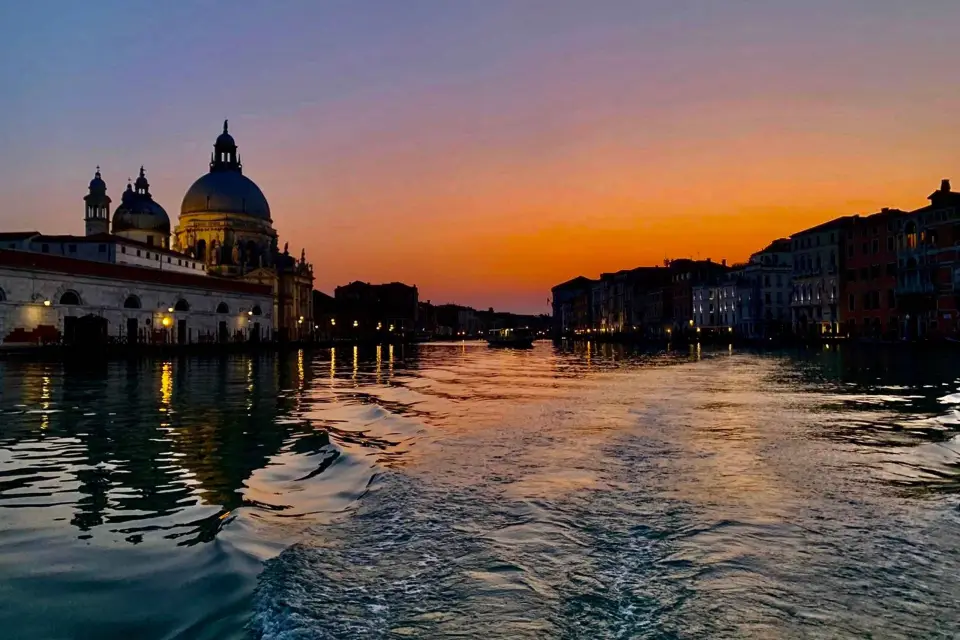 Punta Sabbioni - Venecia al Atardecer: Paseo en barco con aperitivo