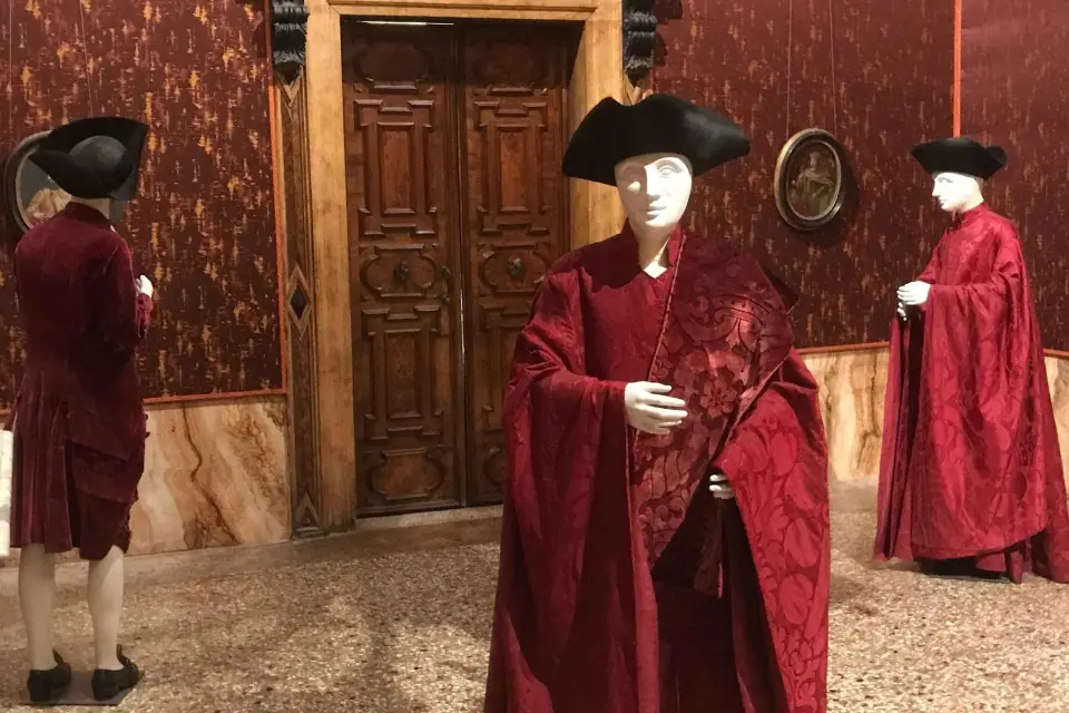 Tejidos y perfumes en Venecia