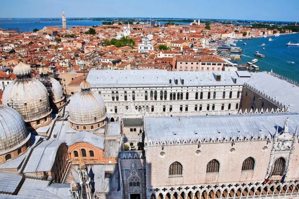Venecia: Tour en grupo reducido por el Palacio Ducal con guía local