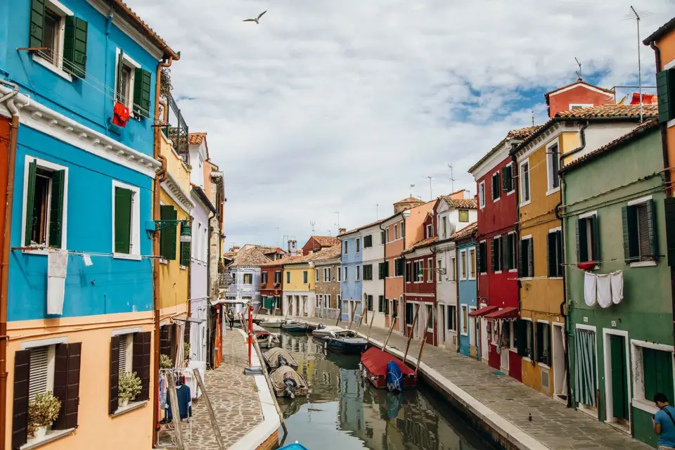 Venecia: Tour de medio día por las islas y cata de vinos en un viñedo secreto