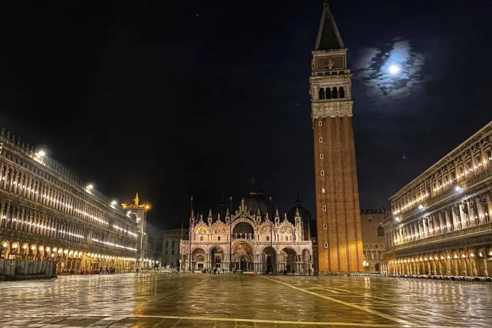 Venecia: Tour nocturno guiado a pie y Basílica de San Marcos