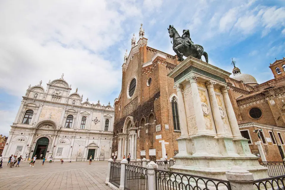 Venecia: Tour a pie y paseo en góndola