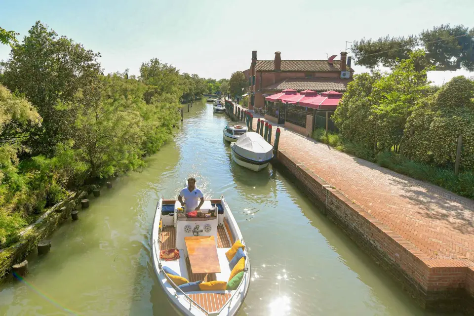 Tour privado en barco a Murano, Burano con guía local real