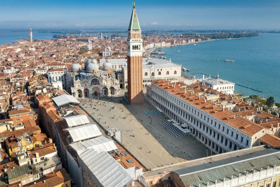 Traslado entre Florencia y Venecia con paradas turísticas