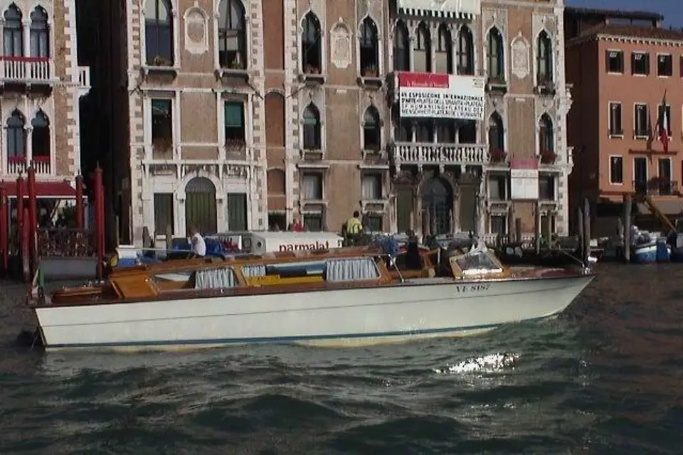 Traslados Privados en Barco del Puerto de Cruceros de Venecia al Centro de la Ciudad
